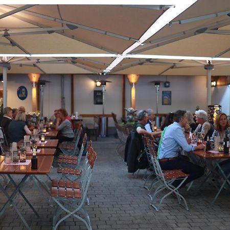 Hotel & Brauerei-Gasthof Neuwirt Neuburg an Der Donau Buitenkant foto